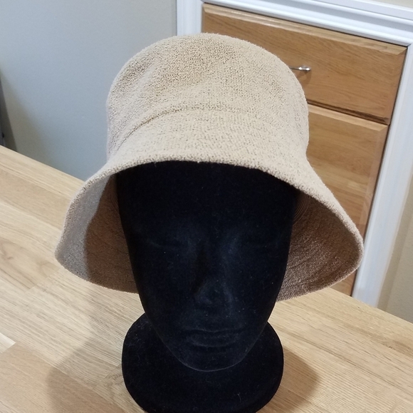 OLIVE Folding Hat - Picture 3 of 8
